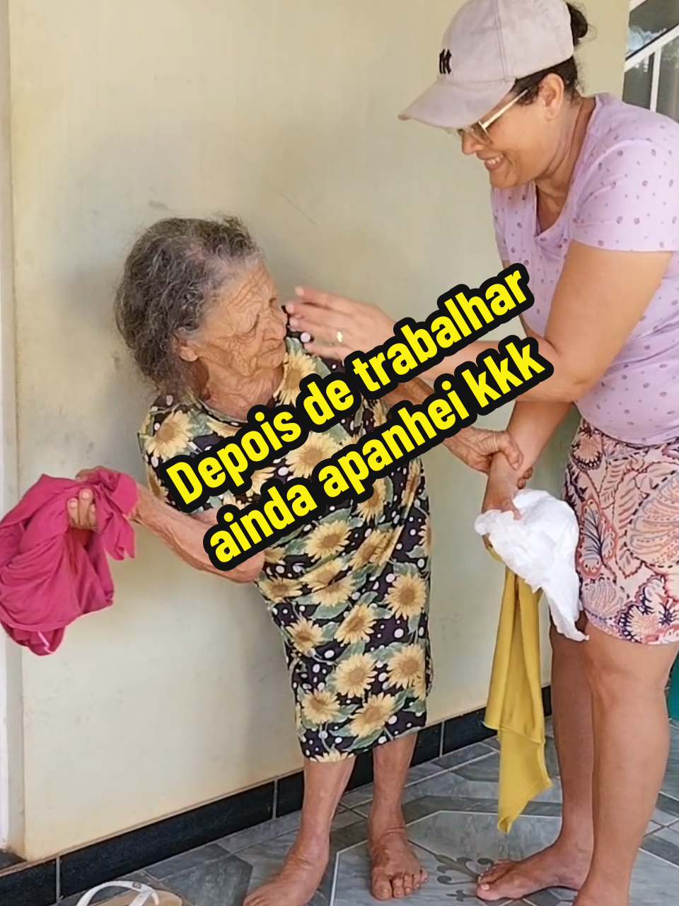 Essa fase vai passar, talvez hoje eu me sinta exausta, mas depois  vou sentir o coração mais leve por ter a certeza que fiz tudo que pude por ela #alzheimer #demencia #idoso #cuidado #amor #paciencia #vó #pravoce 