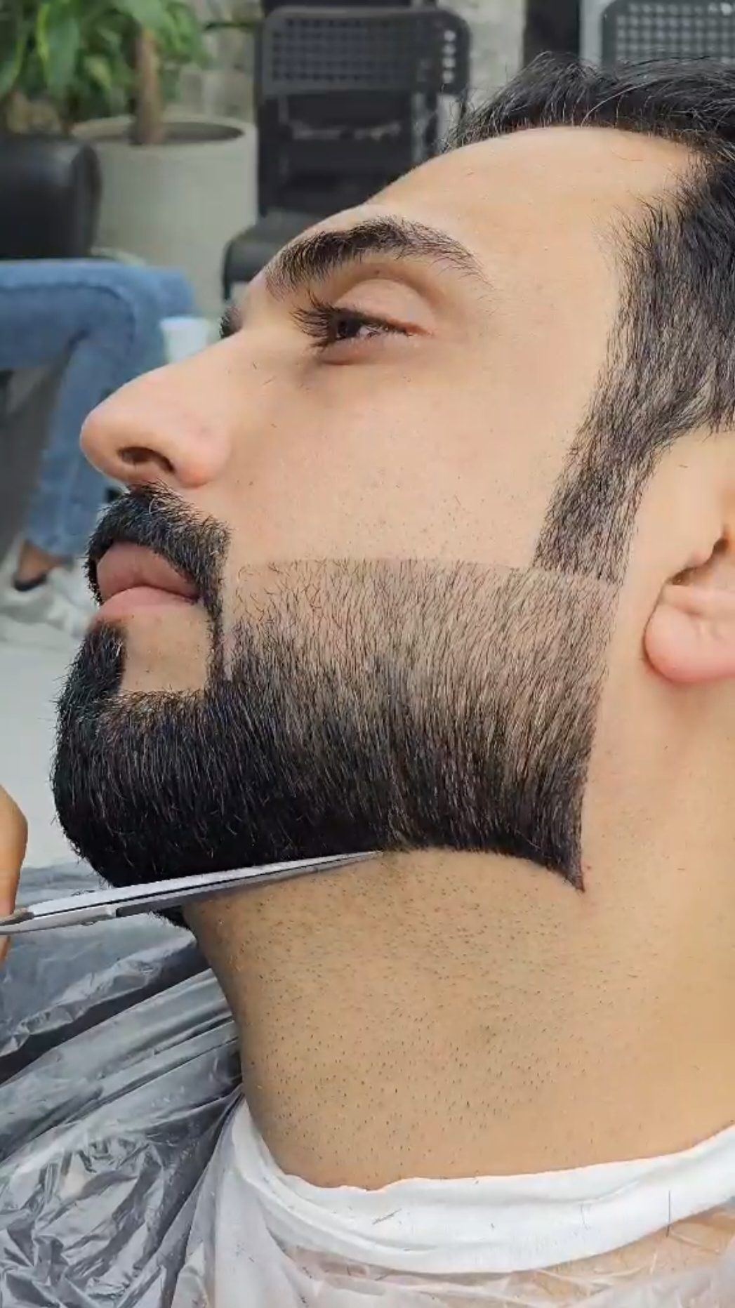 Trending Beard Cut Style 2025 #fyp #viral #fyp #viral #viralvideo #viraltiktok #foryoupage #fypage #vairal #videoviral #viral_video #hair #haircut #hairtok #barber #hairstyles #salon #grooming #asmr #asmrsounds #asmrvideo #asmrvideo #beard #beardeddragon #beardlook #hairtransformation #barbershop #hairtutorial #hairstyle #uk #uktiktok #uklife #unitedkingdom #unitedkingdom🇬🇧 