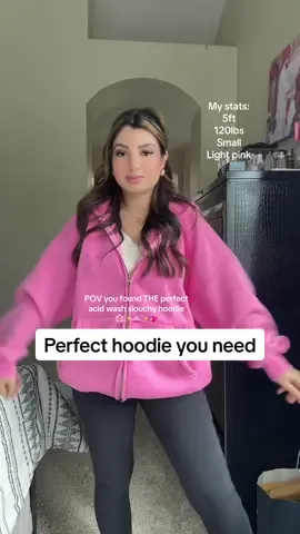 Replying to @c l a u ☀️ #hoodie #slouchyhoodie #oversizedhoodie #hoodieseason #hoodieszn #boyfriendhoodie 