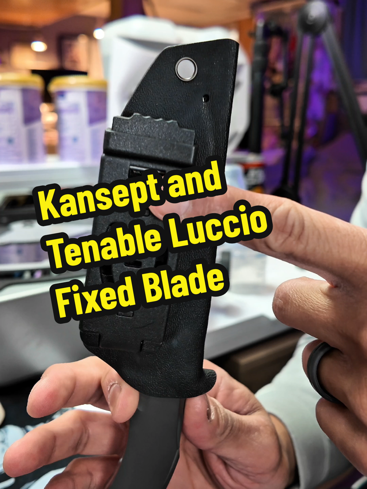 The Luccio from Kansept is such a banger that Tenable Knives came out with a more affordable option.  Let me tell ya, this thing is just as awesome for a fraction of the price.  Scoop it up at the link in my bio.  #knife #everydaycarry #edc 