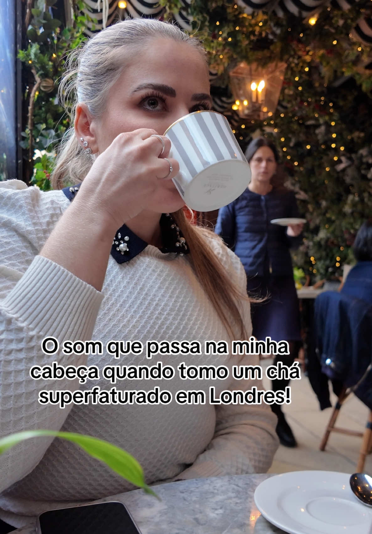 … depois que vem a fatura aí a gente ouve outro tipo de musica 😅 #london #tea #europa #trendingvideo #viajando #foryoupage #amorproprio 