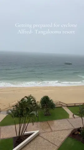 @Tangalooma #cyclonealfred #brisbane #tangalooma 😅😬🌀
