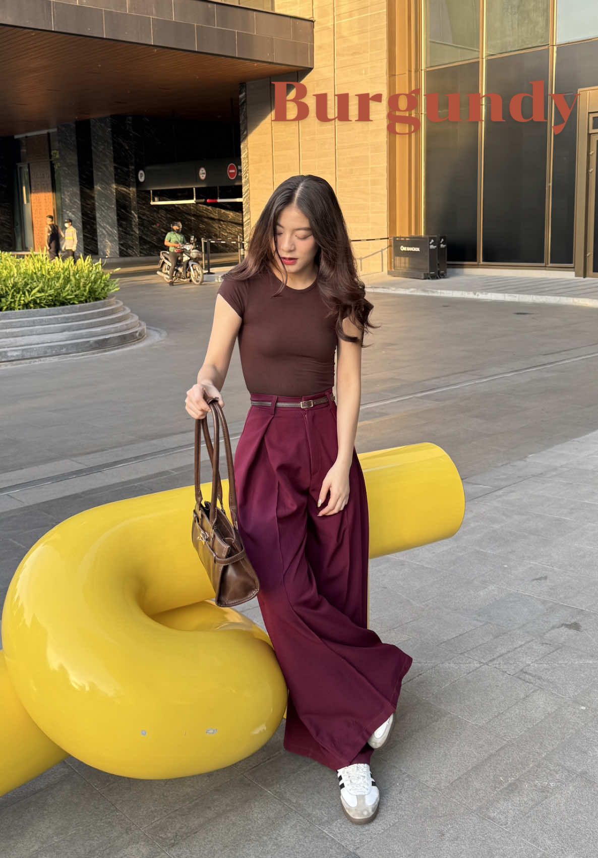 ชีเสิร์ฟแล้วค่า Burgundy feminine clothing ตัวแม่ที่รอปักรอที่คบิปนี้ #OOTD #CapCut #outfit #กางเกงร้านqueen #แม่ค้าร้านqueen 