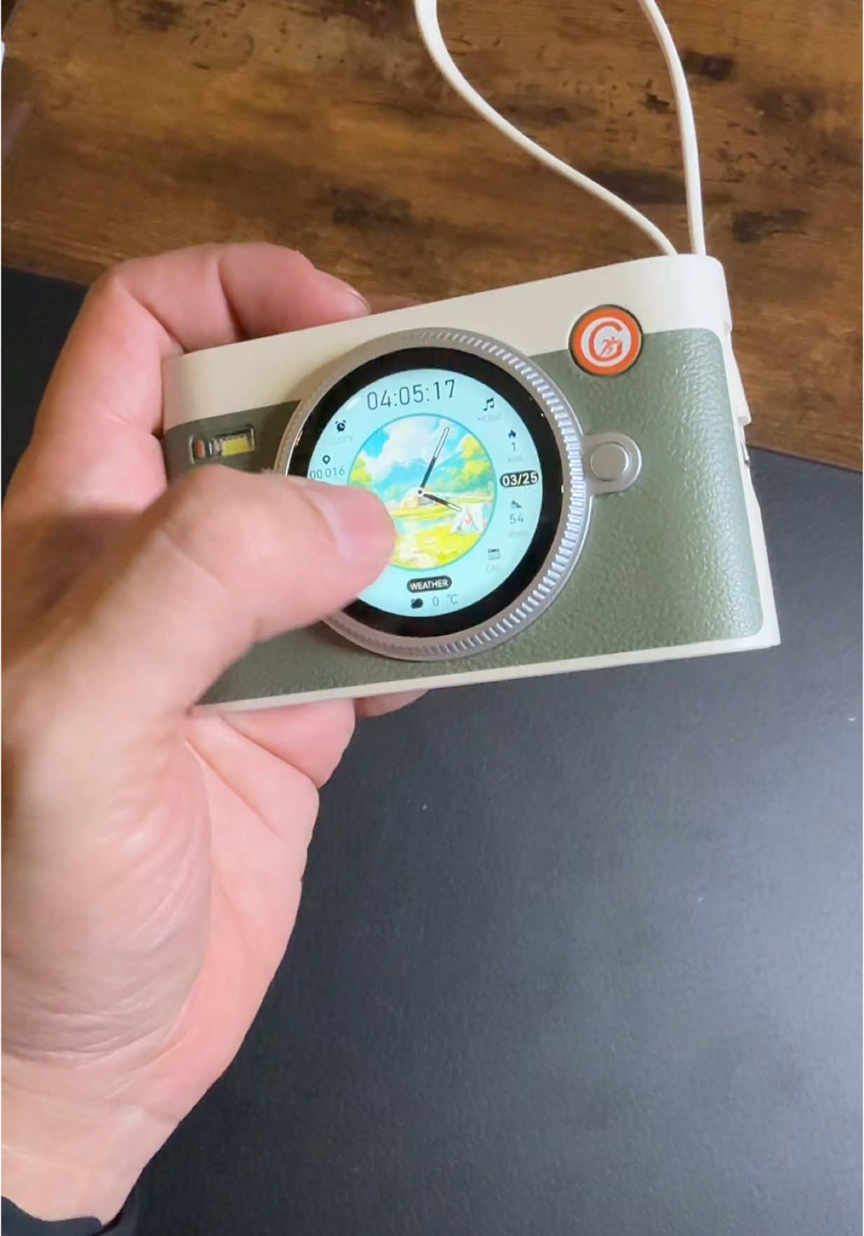 This #portablepowerbank is a #touchscreenpowerbank that is actually awesome! Must see! #morekahlaDeals #moreKahlatalk #morekahlatech  