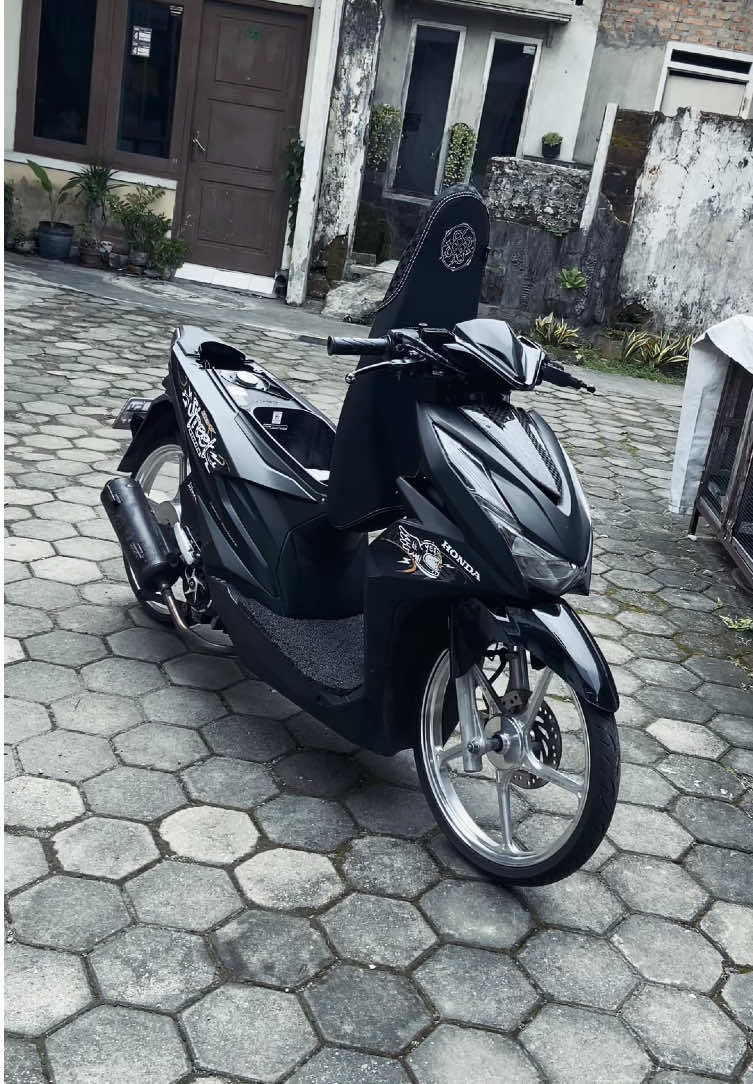 #hondabeat #beatstreet #utamakanfitment #fyp #masukberanda #r17 #r17style #beatstreetbatokvario #foryoupage #xyzbca #viralvideo 