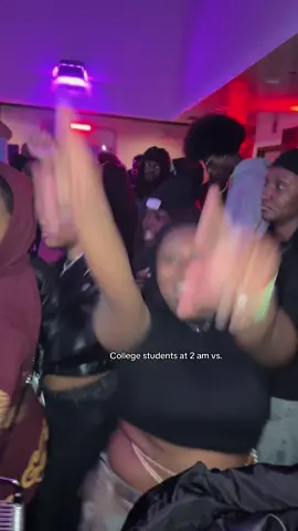 Balance I guess 😂#fypシ゚viral #foryoupage❤️❤️ #fypシ #blackgirltiktoks #freshmanyear #collegelife #collegevlog 