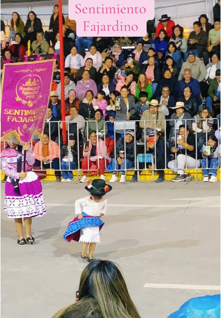 Una linda Fajardinita 💜💟💜 #pumpín #pumpinfajardino #carnavalayacuchano2025 #modocarnaval🎊🎉 #sentimientofajardino #huamanga #ayacucho_peru🇵🇪🇵🇪  @Gabriel OC 