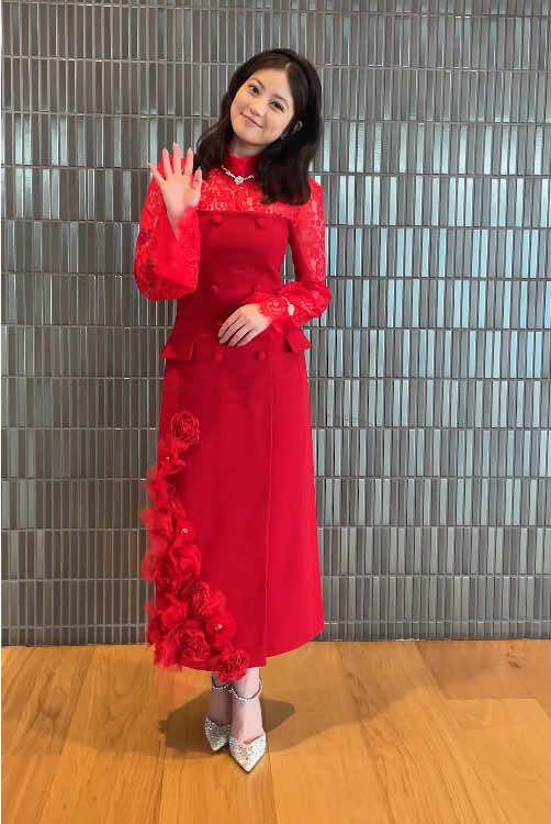 劇場版でももちろんお届け❤ˊˊ キリカさまのファッションチェック👗 華やかな衣装がどれもお似合いです...🥺 ぜひ衣装にもご注目いただき 映画を楽しんでくれると嬉しいです✨ 劇場版『#トリリオンゲーム』 🎬大ヒット上映中 #今田美桜