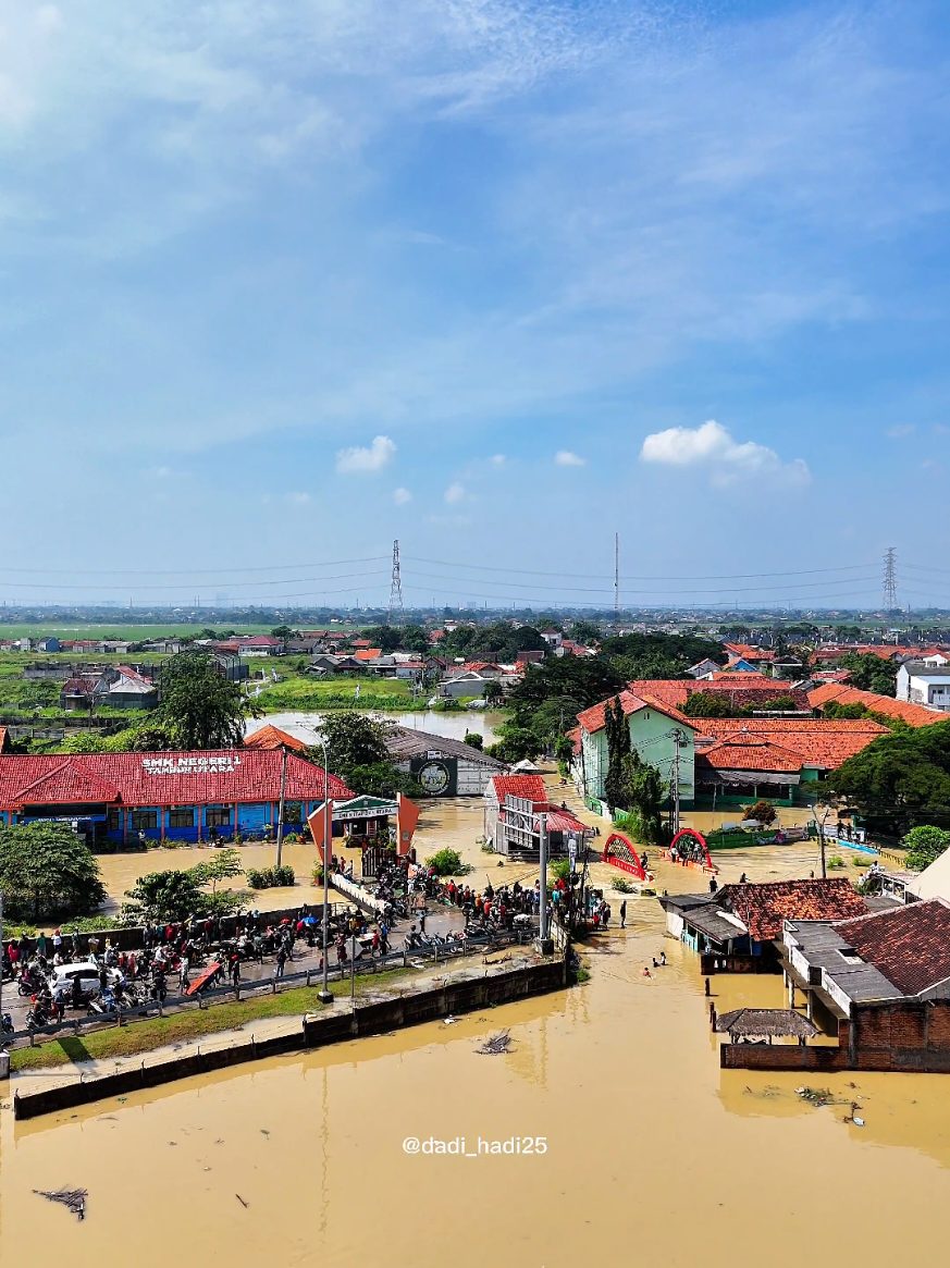 pantauan udara daerah tambun utara desa srijaya,  semoga segera surut 🤲 #CapCut #banjir2025 #bekasi #tambunutara #srijaya #tolgabus #kabbekasi 