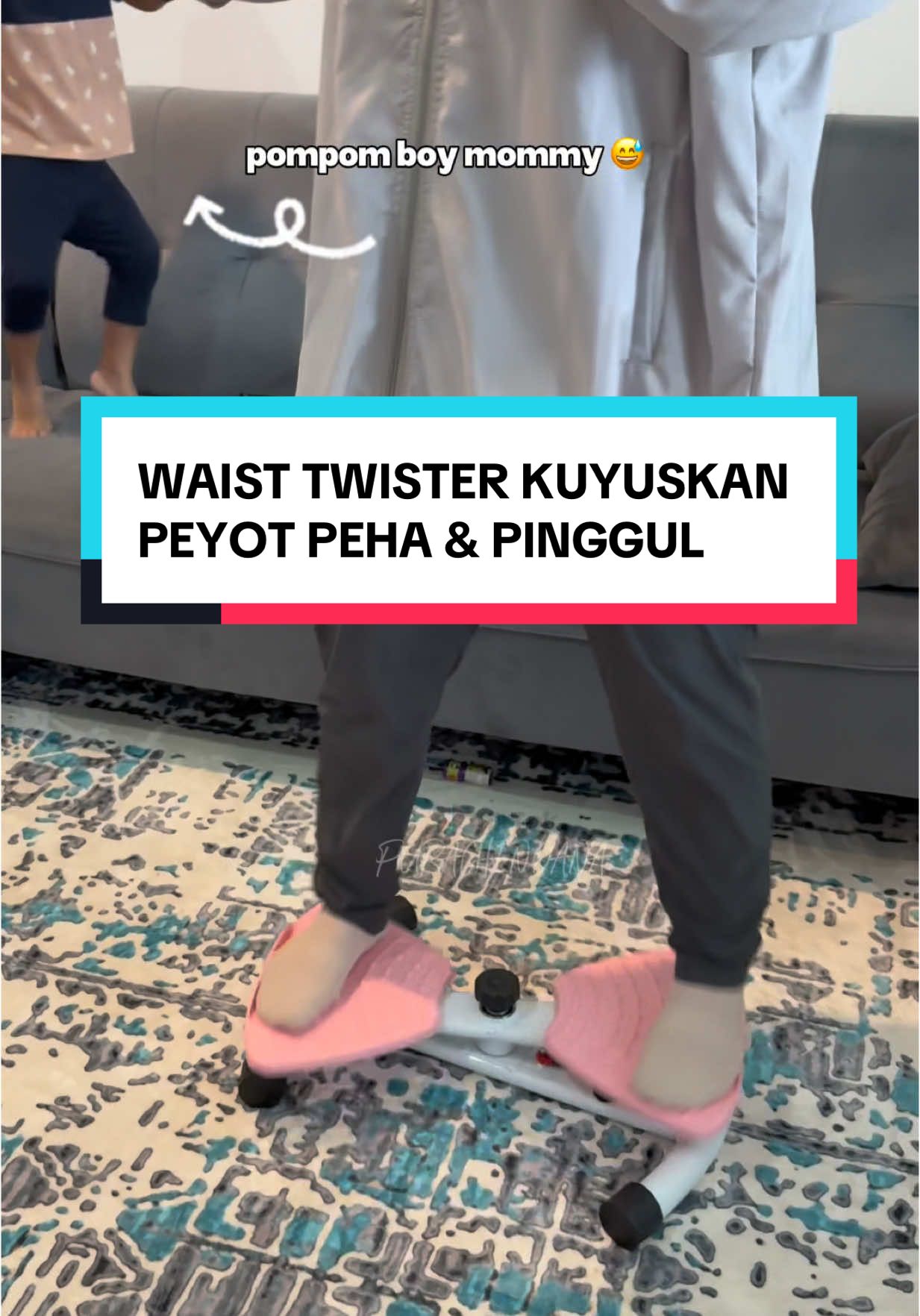 kakau rajin consistent hari-hari pasti akan ada hasilnya. malas atau malu nak bersenam kat luar ? boleh beli waist twister. sambil tengok tv dan jaga anak pon boleh bersenam.  #waisttrainer #waisttwister #exercise #exerciseathome 