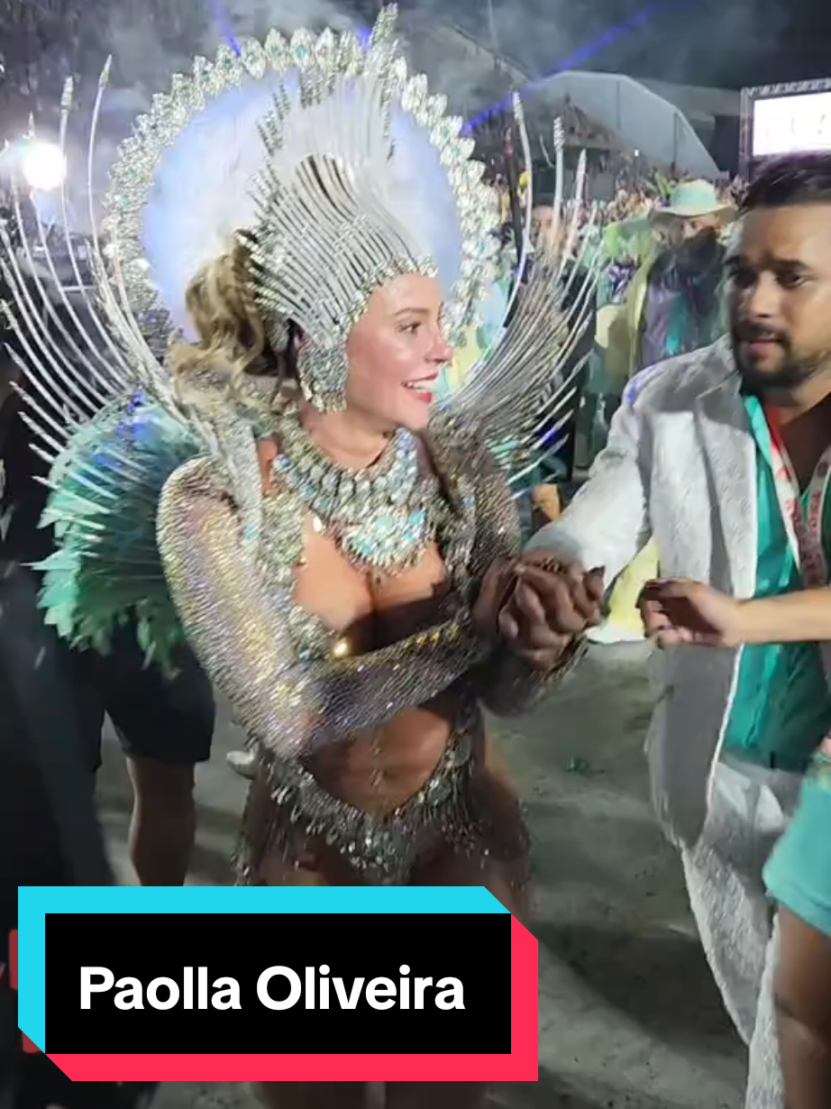 Paolla Oliveira se despede do posto de rainha de bateria da Grande Rio em 2025. #carnavalrio #sapucai #carnaval2025 #carnavaltiktok #paollaoliveira #granderio @paolla oliveira 