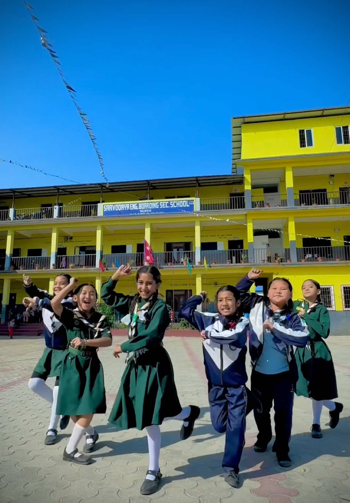 Ddc damak 😍 #foryoupage #foryou #damak_dance_center #damak_jhapa #nepalitiktok #sarvodayaschooldamak #withmystudents 😍😍😎