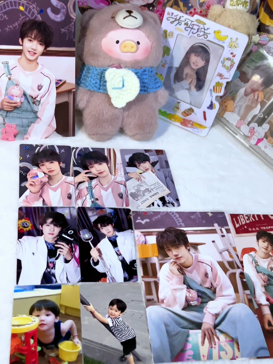 Bé Heo hồng nhà ai nuôi mà xinh dữ vậy nè. 🥰 Còn thiếu card ẩn nữa thôi là full temp lịch 25. #tfgiatoc #zhangyiran #photocard #truongdichnhien 