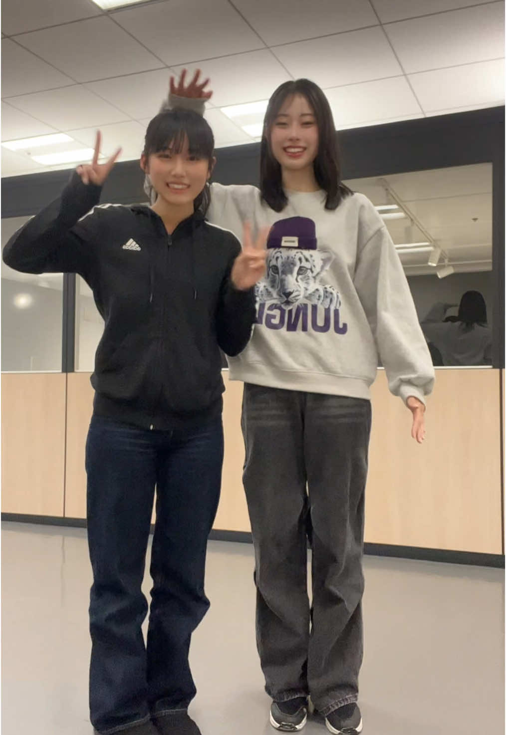 あつくて顔赤すぎる！！❤️かわいい先輩🙏🏻#fyp @山川愛理 