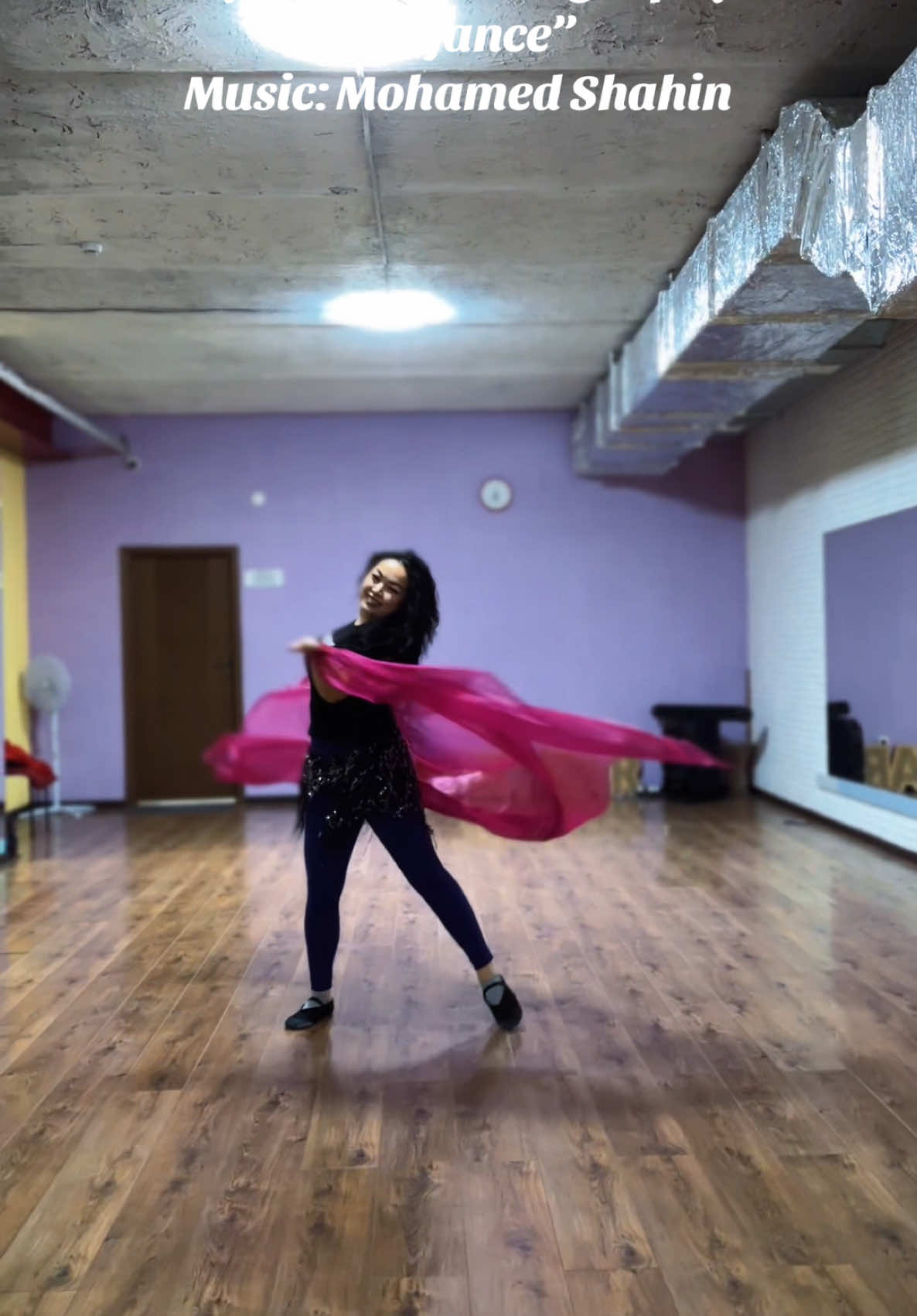 Online choreography for dancer from Korea  Music 🎶 : @moha_shahin  Постановка для танцовщицы из Кореи  Музыка: диск Мохамеда Шахина  #bellydancing   #bellydancesuperstars #bellydancelife #bellydancecostume #bellydancequeens #bellydancesecrets #orientalstars #bellydanceglobal #bellydancer #ilovebellydance #egyptiandance #bellydancersoftheworld #bellydancelover #bellydancer #orientaldance #rakssharki #raqssharqi #orientalisimo #bellydance_queens #queens_bellydance #dançadoventre #arabicdance #танецживота #肚皮舞 #ベリーダンス #الرقصالشرقي #danzadelvientre  #danzaoriental