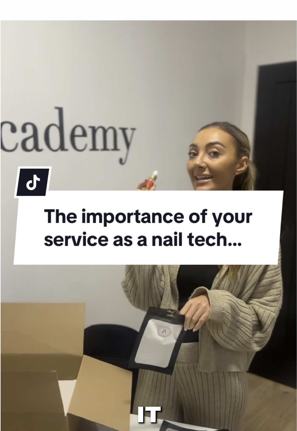 I CANNOT stress enough how important maintaining an amazing service for your clients is!! Equally as important as creating perfect nails - doing one amazing does not mean sacrificing the other 💌 What do you do to make your nail service a step above everyone else?✨ #nailcommunity #nailtechcommunity #nailtrainingacademy #nailcourses #nailtech #nailtechbusiness #gelnailtraining 