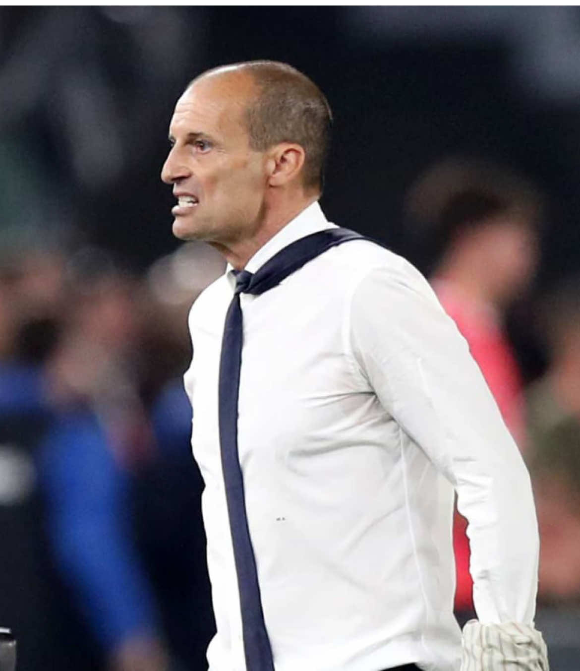 Entro, Vinco, Spacco tutto, Esco, Ciao. Semplicemente Max.#vocibianconere #juventus #maxallegri #dovèrocchi #thelastdance