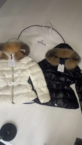 OBSESSED 👏 #moncler #monclerbubbleup #canadagoose 