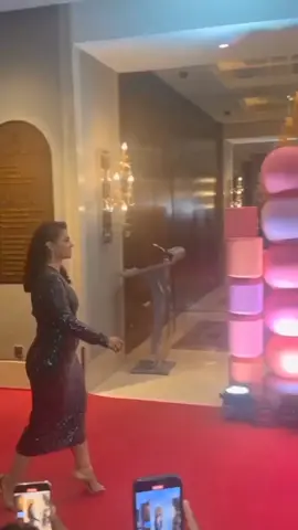 Matahari pun sendiri tapi Tetep bersinar🤗#kajolfans  #assalamualaikum🙏 #bollywoodsong #foryou #tetapsemangat #fyp #pencintabollywood #kajoldevgn #ria_aira #ria_kia04 #ria_abizzah @⭐Ria Varzana Bilqis⭐ @💫Ria Fahira Bilqis💫 