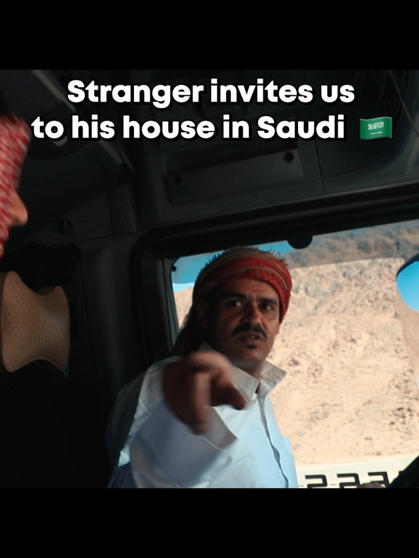 Stranger invites us to his house in Saudi Arabia! 🇸🇦☕️ #travel #saudi #saudiarabia #hitchhiking 