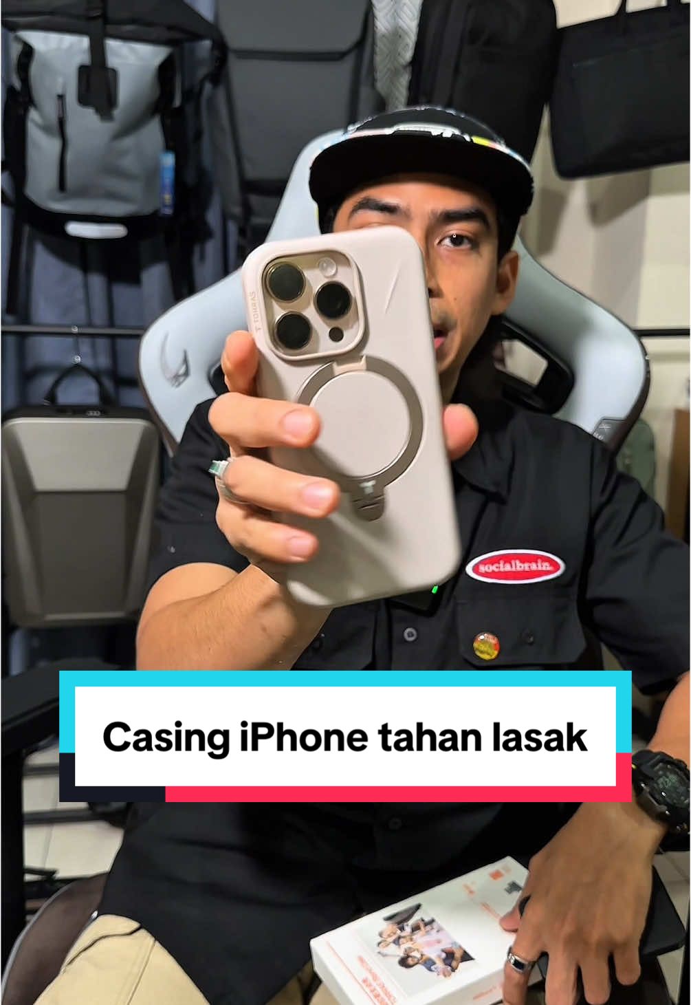 Casing iPhone tahan lasak dengan magsafe yang padu. Memang sangat berbaloi dengan harga untuk protect phone korang yang berharga tu #casingiphone #casing #casingphone #casingiphonetahanlasak #torras #unbreakble 