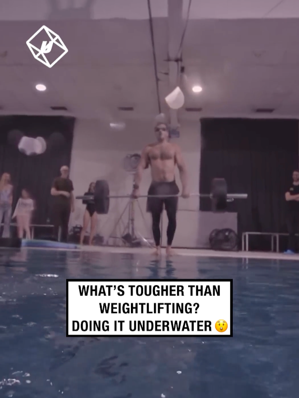 Now this is impressive!! 😲🏋️              🎥: IG / maverick2go #UNILAD #strength #weights #weightlifting #underwater #toughguy #skills