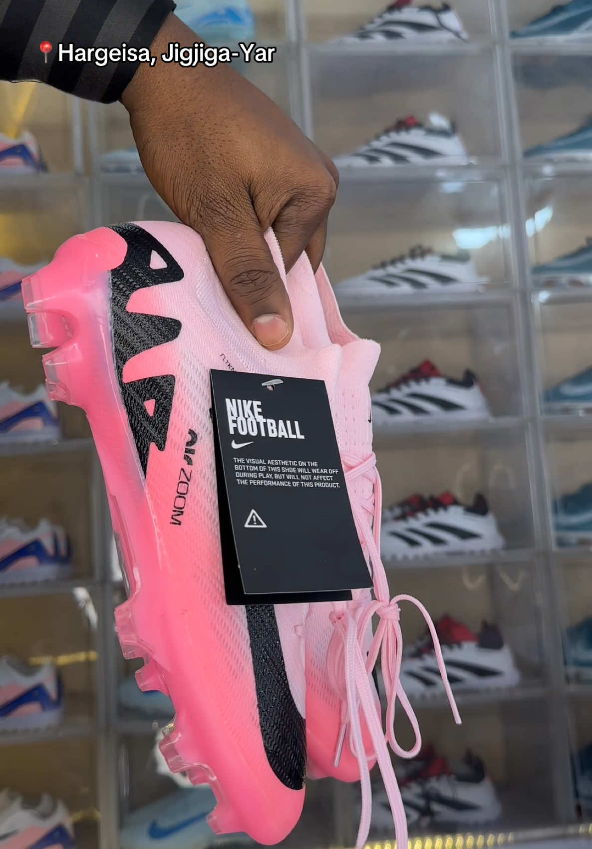 Nike AirZoom cleats 🙆🏾‍♂️🙆🏾‍♂️🔥  Availbale sizes : 39–45  #shoebox252 #somalitiktok12 #kaariye #soccerboots #somaliland #cleats #shoebox #fashiontiktok #gabiley #soccertiktok 