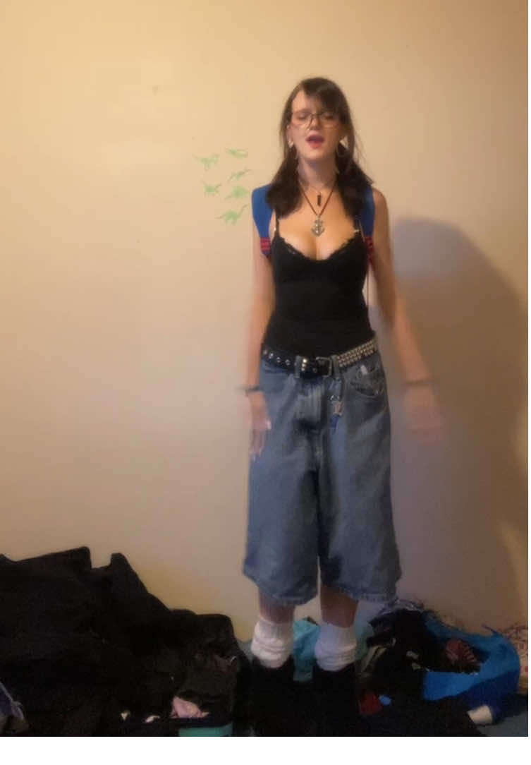 #2010 #OOTD #alternative #uggseason #baggy #superman #hair #makeup #wlw #lgbt🌈 #fyp #fypシ゚ 