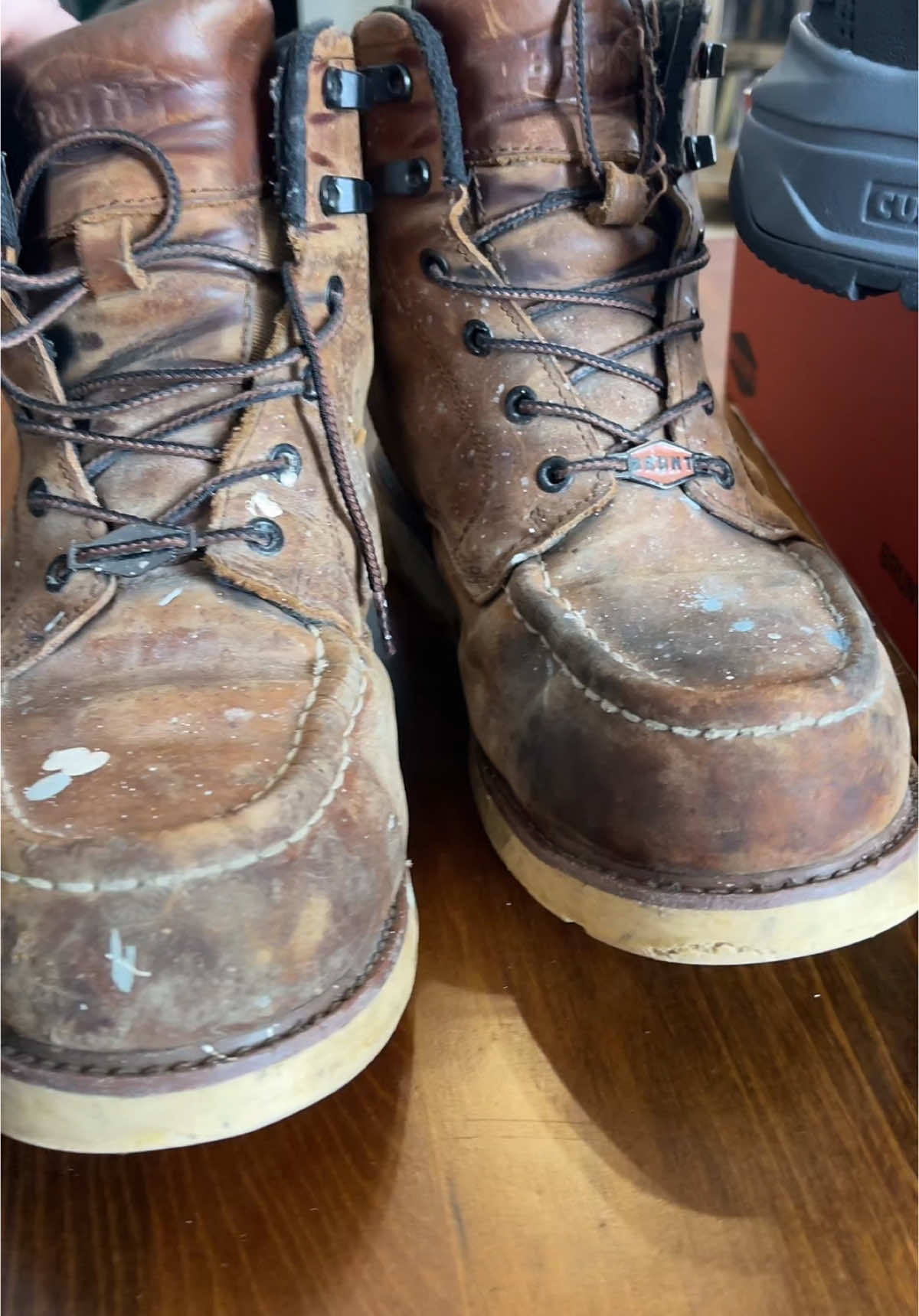 Do @BRUNT Workwear hold up over time! #workboots #bruntworkwear #bluecollar 