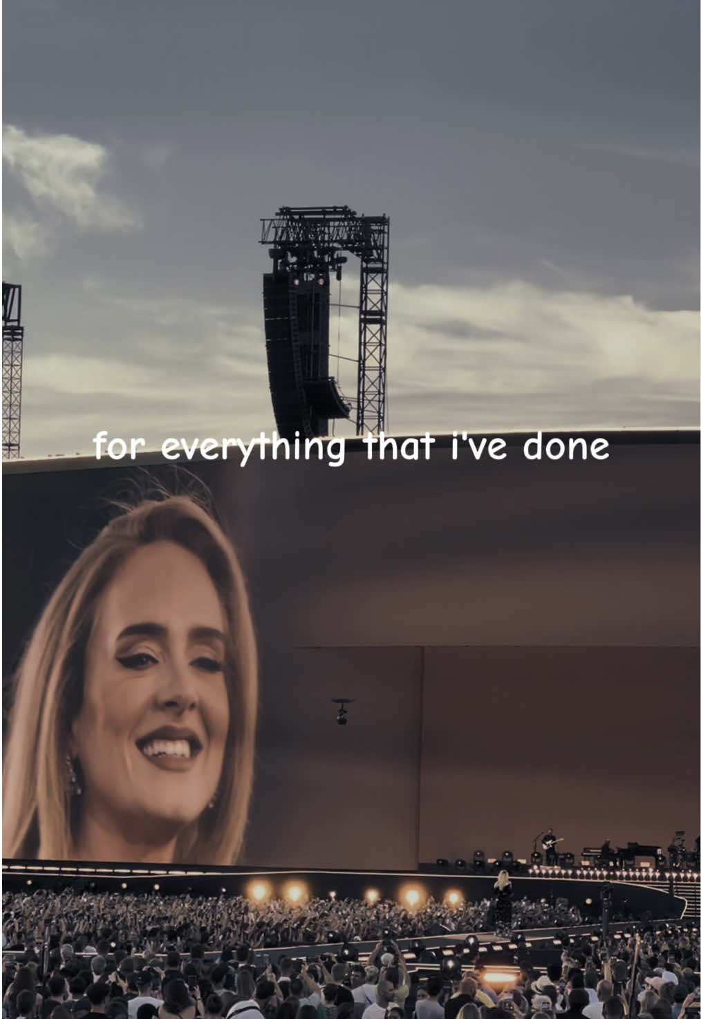 She’s not sorry guys 🪐 @Adele Access  #adele #adeleadkins #daydreamer #concerts #pourtoii #fyp #creatorsearchinsights #sorry #munich #viralvideos #trend10k #sorrynotsorry 