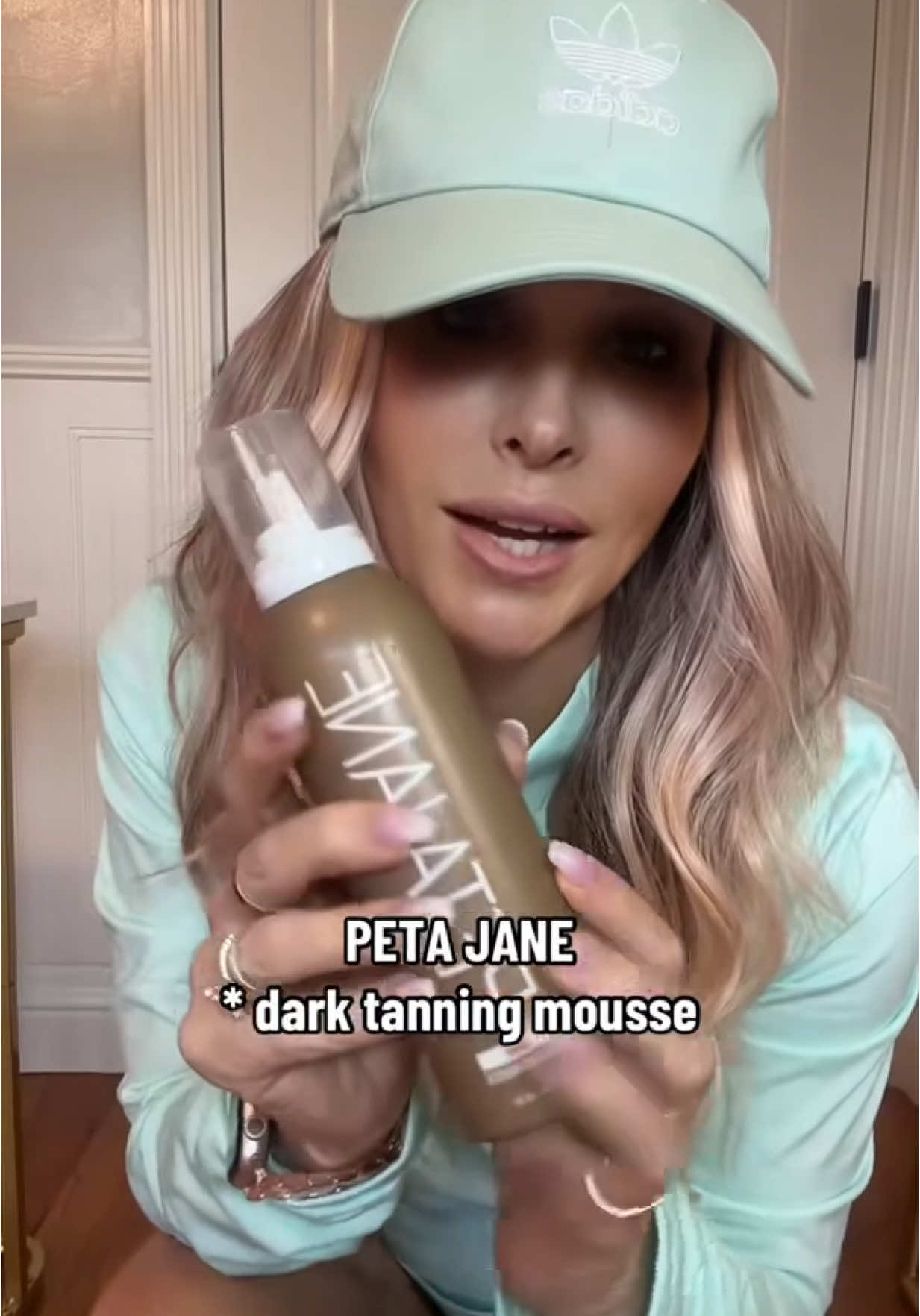 @Peta Jane Beauty dark tanning mousse!  #womenover40 #petajanebeauty #petajaneselftan #selftan 