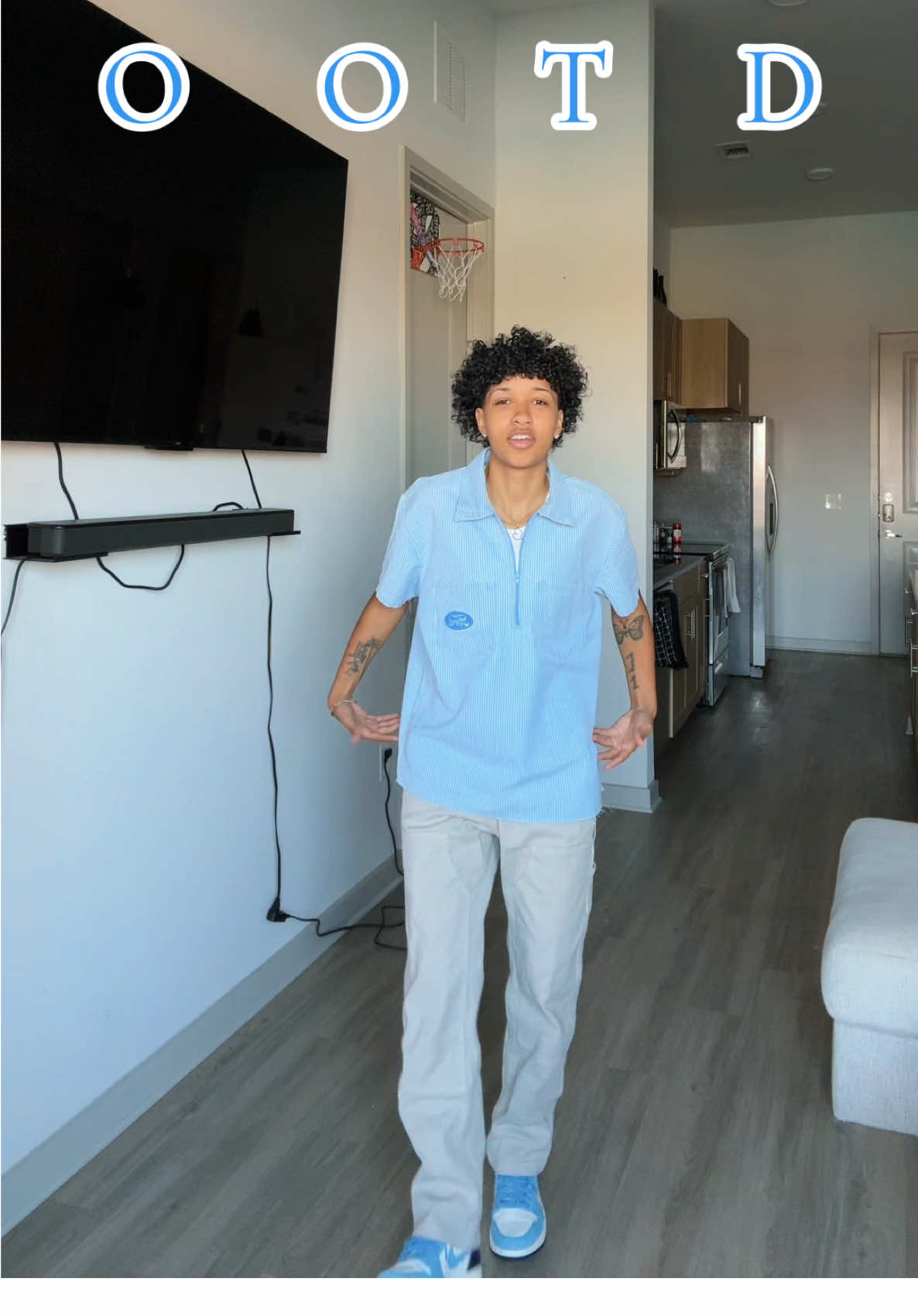 I’ll do more talking ootd’s but I had to record and go on this one! 💙 Shirt: @pacsun  Pants: @hollister  Shoes: Jordan 1 - first in flight #OOTD #outfitideas #outfitinspo #missboy 