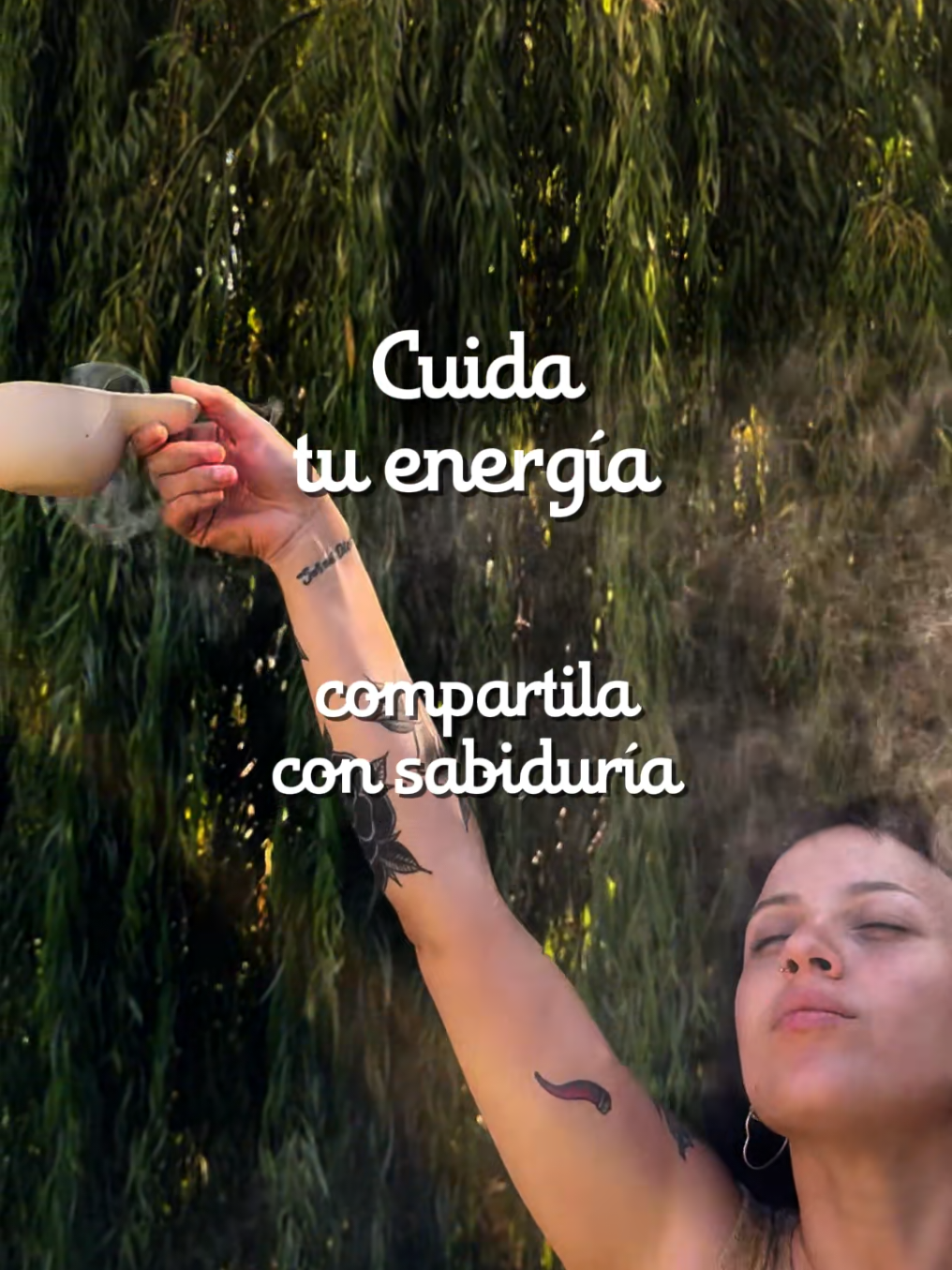 ¿Con qué rituales te recargás?👇Tu energía es sagrada, cuidala como el tesoro que es 🌿✨ #energia #aromas #sagradamadre 