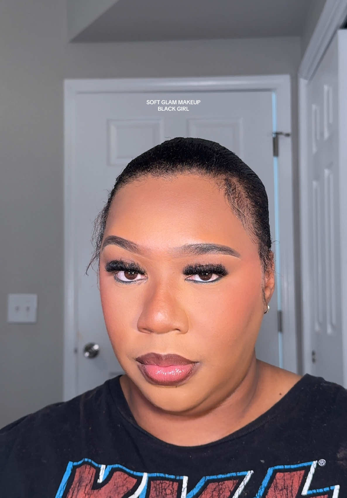 BY MF FAR THE BEST MAKEUP IVE EVER DONE😍😍😍😩😩😩🙌🏽🙌🏽🙌🏽 SOFT GLAM IS MF SOFT GLAMMING😍😍😍😍😍🙌🏽🙌🏽🙌🏽🙌🏽🙌🏽🙌🏽🙌🏽🙌🏽 #blackgirltiktokers🤎 #blackgirlcontentcreator #softglammakeup #softglam #softglammakeuplook #ukmakeup #blackgirlmakeup #blackgirlmakeupvideos #makeuptok #creatorsearchinsights 