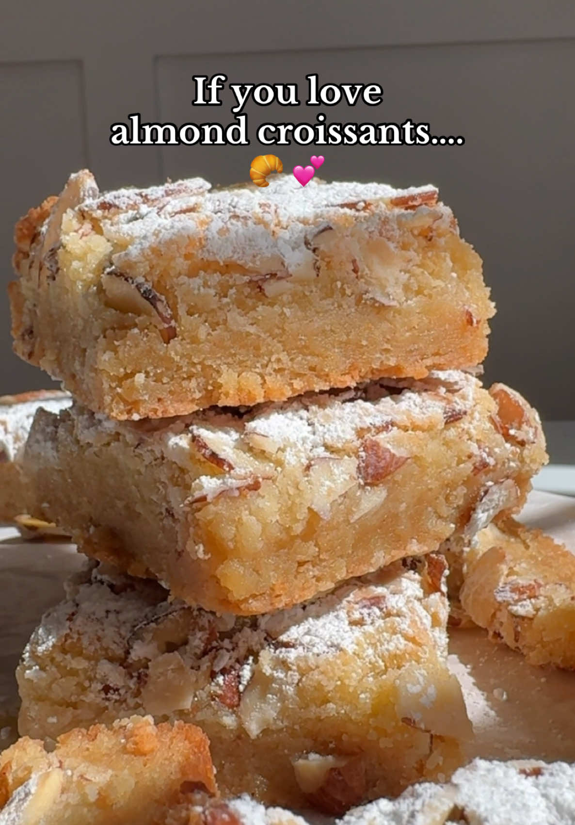 Almond croissant + brown sugar blondie! 😍 All recipes are on my website. #almondcroissant #blondie #baking #desserttiktok 