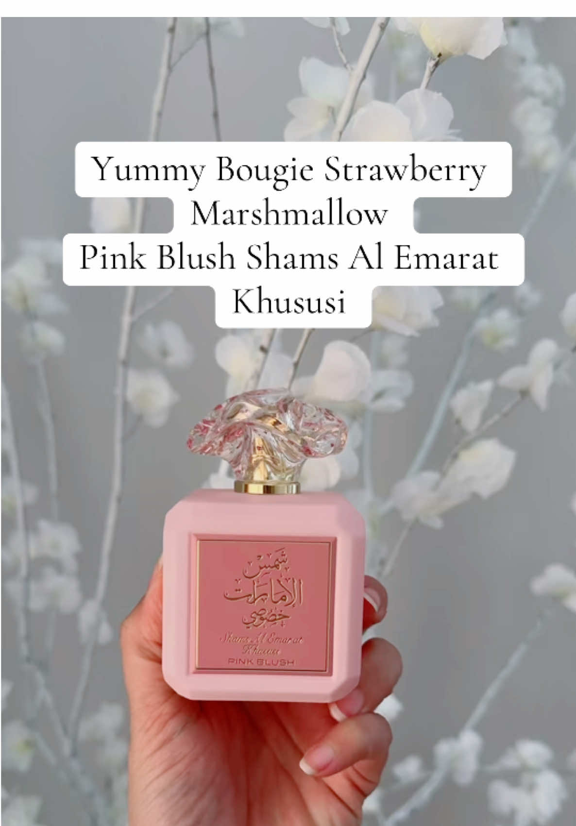 Omg smells like strawberries and cream with Marshmallow fluff! Smells identical to Yum Bougie Marshmallow and Marshmallow Blush. Yalllll I can’t get over the bottle, how gorgeous 10/10 all around! #ardalzaafaran #pinkblush #shamsalemaratkhususi #pinkblushshamsalemaratkhususi #ardalzaafaranpinkblush #marshmallowblush #marshmallowperfume #strawberriesandcream #gourmand #gourmandperfume #girlypop 