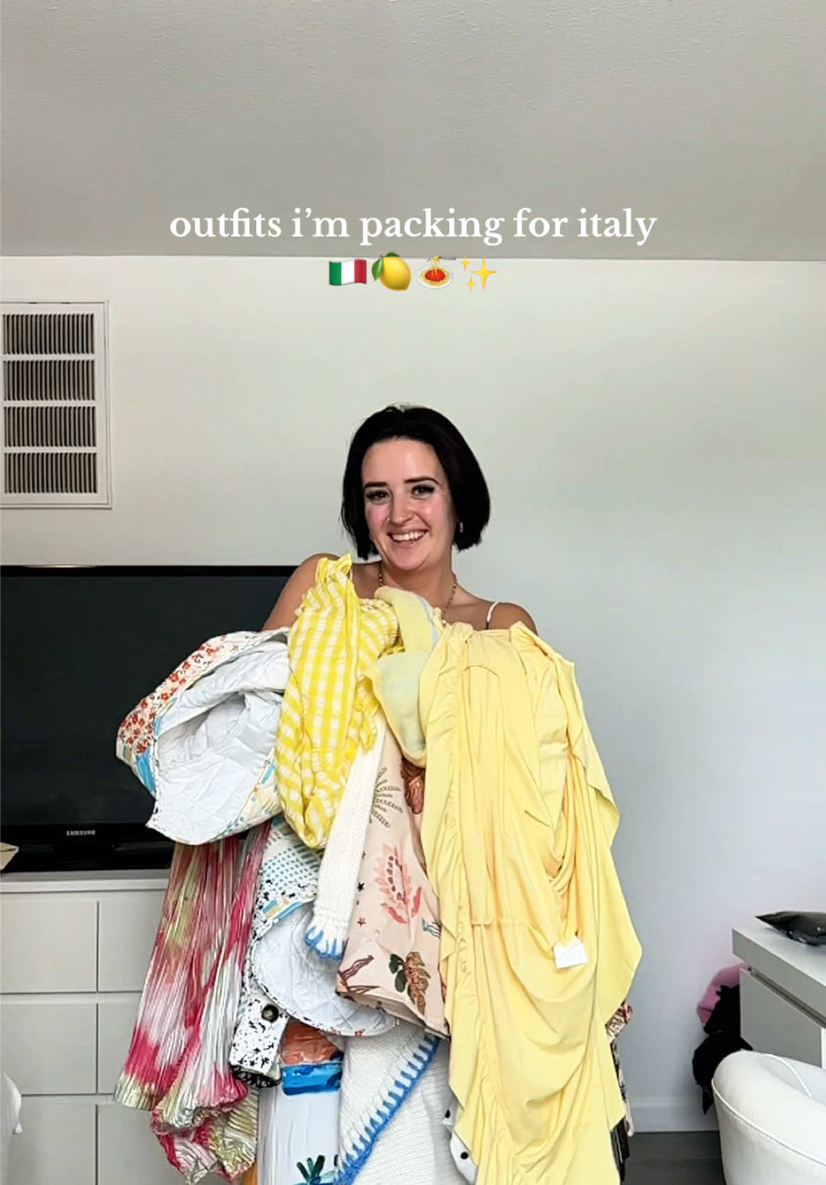 three weeks in italy & there’s A LOT more in my suitcase 👀🇮🇹 #italytravel #italyoutfits #vacationoutfits #vacationootd 