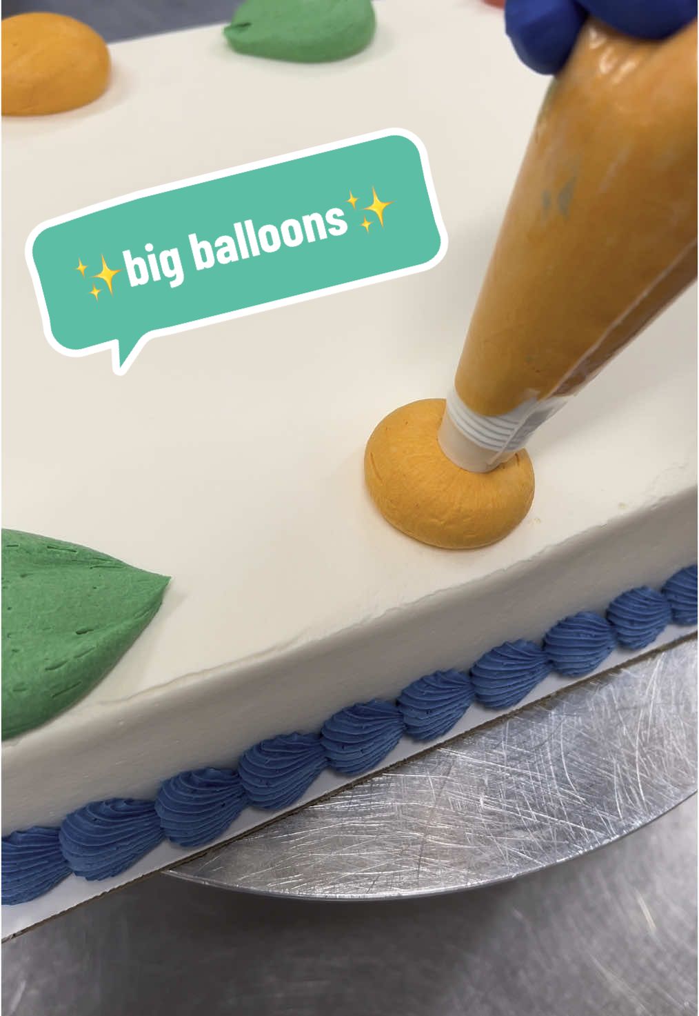 ✨big balloons✨ #cake #creatorsearchinsights #fypシ゚viral #cakedecorating #caketok #cakevideo #cakes #cakedecorator #buttercream #buttercreamcake #balloon #balloons 