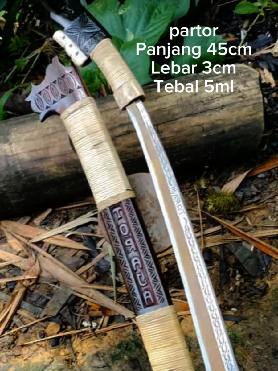 #CapCut Barang Baru siap kirim Gagang Tangudk sarung kayu Hitam/ Eboni dililit rotan atas bawah Panjang 45cm Lebar 3cm Tbal 5ml #parangtoraja #ukir  #partor #torajatour  #fyp #koleksi #golok #goloktebas #like 