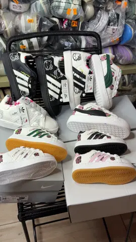 VENTA MAYORISTA Y MINORISTA !!!  #novedades #capibara #tik_tok #kitty #zapatillas #zapatillaskids #kidsoftiktok 