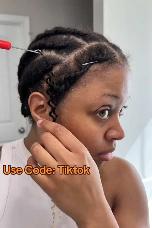 😍POV: “Seamless Kinky Curly Extensions + Crochet Braids Human Hair! MUST HAVE!!!🔥 1️⃣The 𝐜𝐫𝐞𝐚𝐭𝐢𝐯𝐞 𝐜𝐨𝐧𝐧𝐞𝐜𝐭𝐢𝐧𝐠 𝐭𝐡𝐫𝐞𝐚𝐝𝐬 make crocheting easier and knotless 2️⃣And the hair will 𝐧𝐞𝐯𝐞𝐫 𝐮𝐧𝐭𝐢𝐞 itself 3️⃣𝐏𝐫𝐞-𝐬𝐞𝐩𝐫𝐚𝐭𝐞𝐝 so it is very easy to manage  4️⃣Super 𝐬𝐨𝐟𝐭 𝐚𝐧𝐝 bouncy 𝐟𝐥𝐮𝐟𝐟𝐲 5️⃣Cost-effective because it is 𝐫𝐞𝐮𝐬𝐚𝐛𝐥𝐞  #explore #explorepage #viral #shorts #fypシ #foryoupage #reels #inspiration #protectivestyles #hairmaintenance #tutorial #hairideas #curlygirl #crochetbraids #crochethair #crochethairstyles #curlscheck #hairextensions 