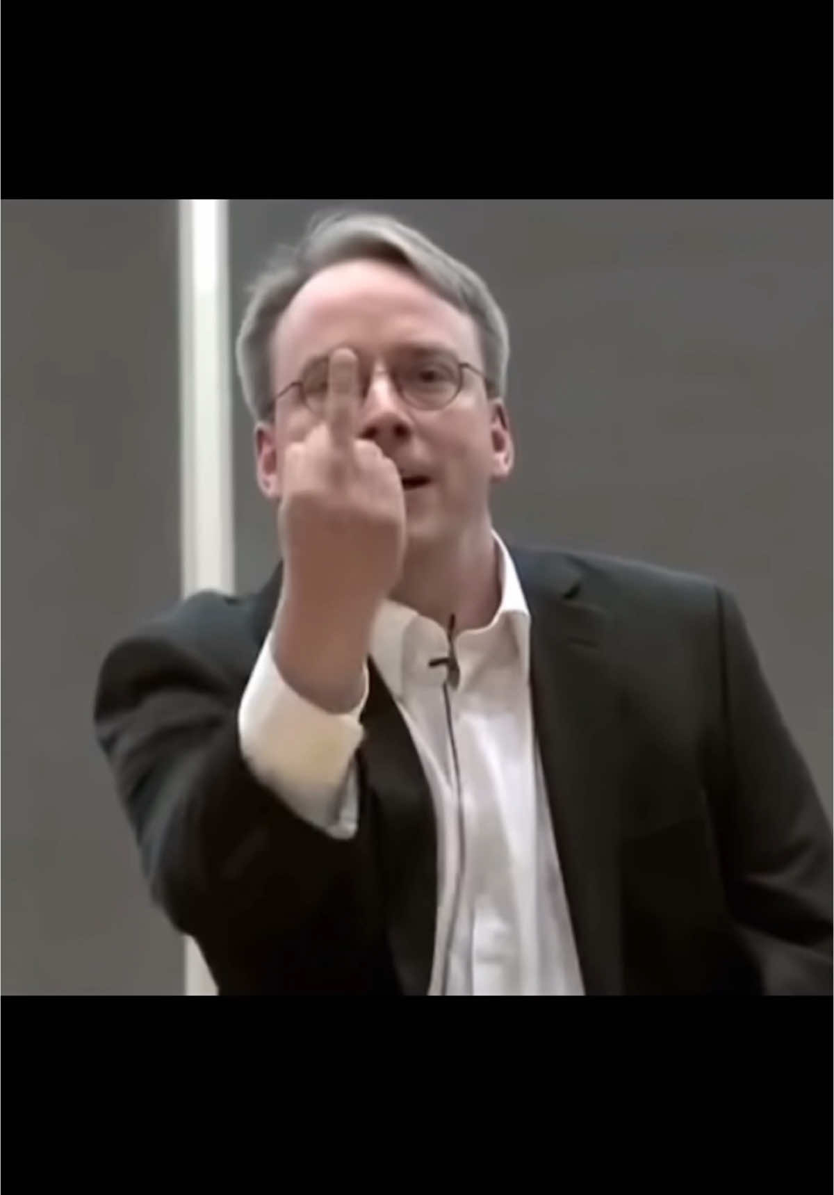 Did I just drop the hardest Linus Torvalds edit of 2025?? #fyp #computerscience #linux #linustorvaldsedit 