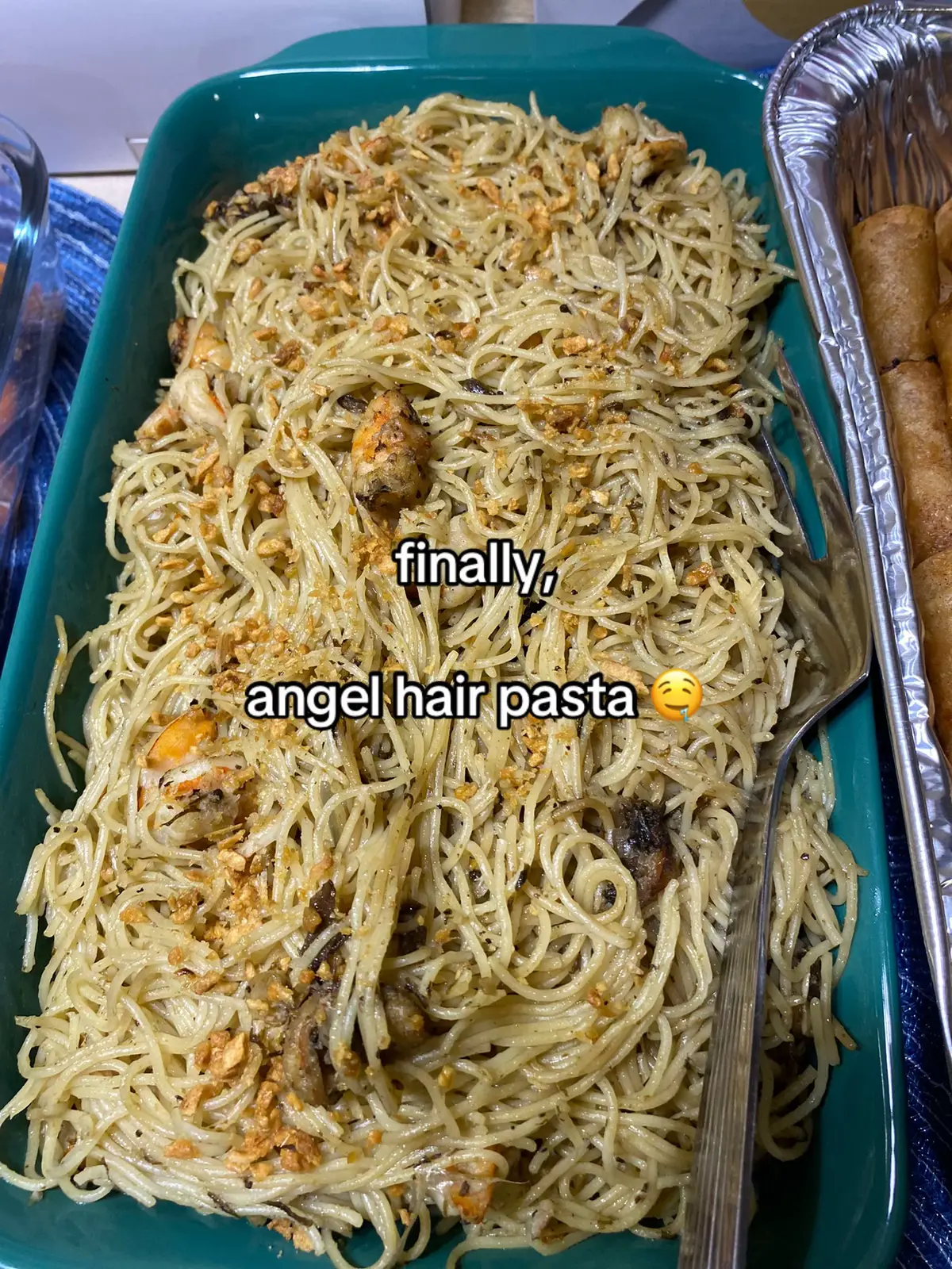 Finally, one of my fave angel hair pasta and charlie chan. Tagal ko na kini crave yan. Happy tummy 🤤🤭 #pastarecipe #angelhairpasta #charliechanpasta #foodtiktok #FoodTok #viraltiktok #viralvideo #fypシ゚ #foryoupage 