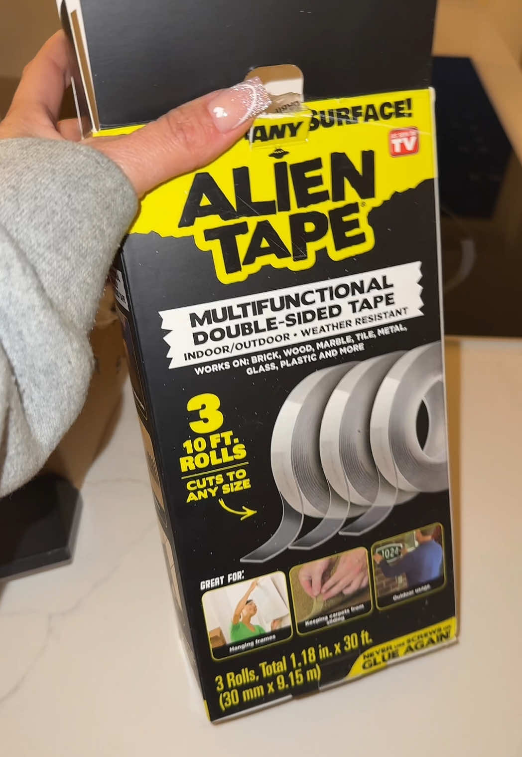 Heavy duty double sided tape for the win!!! 🙌  . . . . #doublesidedtape#heavydutytape#alientape#outdoortape#tape