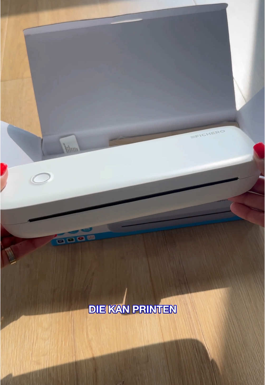 Link in bio🔗 - Printen zonder inkt! 🖨️🚀 Afdrukken op Fichero thermisch papier blijven 2-3 jaar goed (mits niet in direct zonlicht of bij warmtebronnen) A4 pocket printer van Action action musthave Adlink 