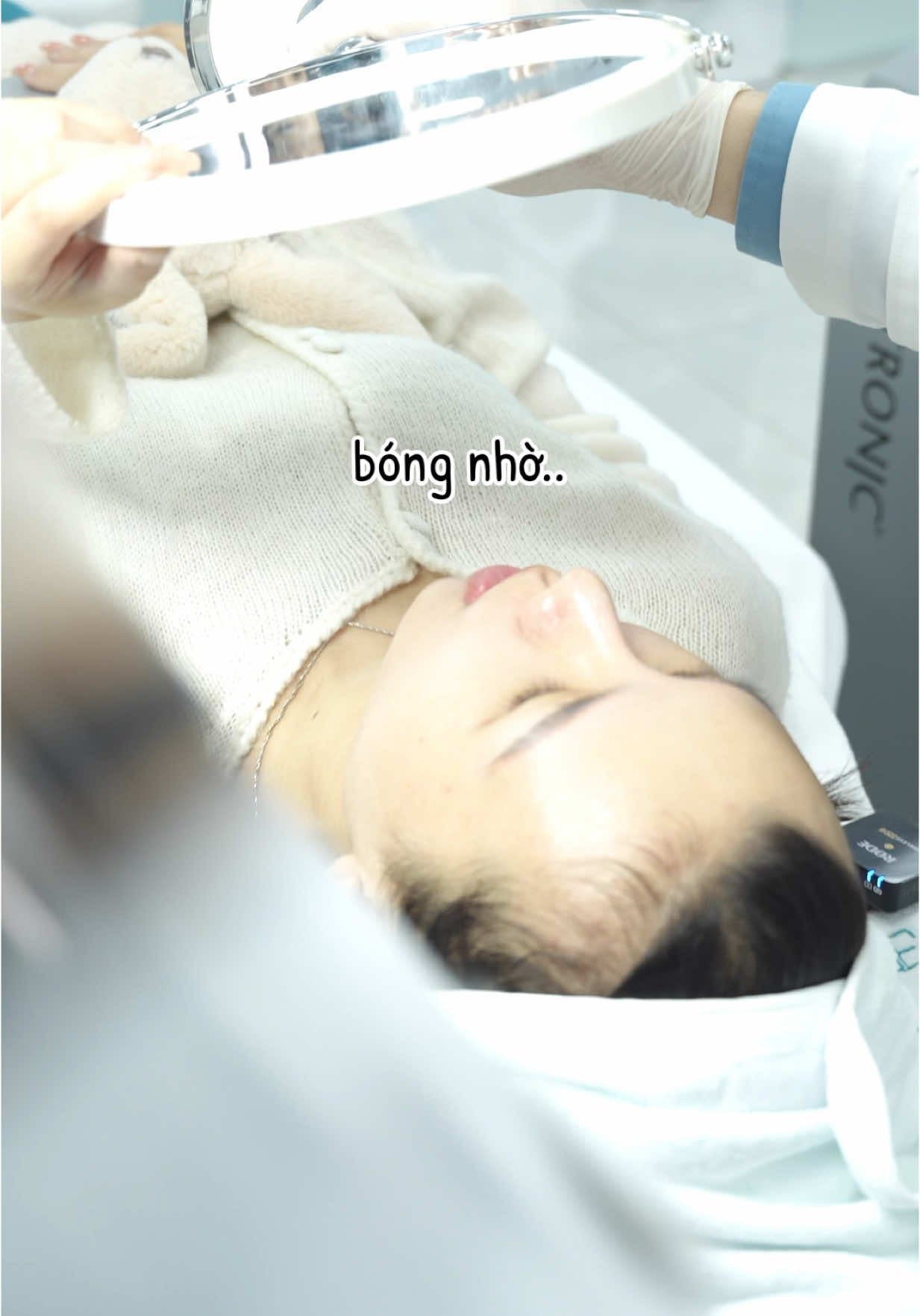 Quá nhiều video khách khen ngay tại giường, tới ngay để trải nghiệm chị em ơi #tinanguyen #melamec #co2fractional #thuliumlaser #mun #nam #seo #hori #ota #ndyag #1064nm #spectra #lutronic #cacbon #meso #chamsocda #phongkhamdalieu #bacsi #bap #hifu 