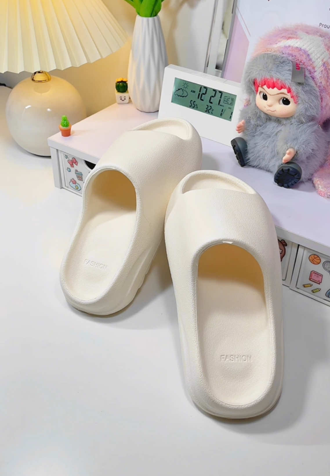 Dép bánh mì xiu cưng xiu êm zá chỉ bằng cốc tà tưa 🧋 #dép #depbanhmi #depnamnu #unboxing #review #xuhuongtiktok #xuhuong #viral 