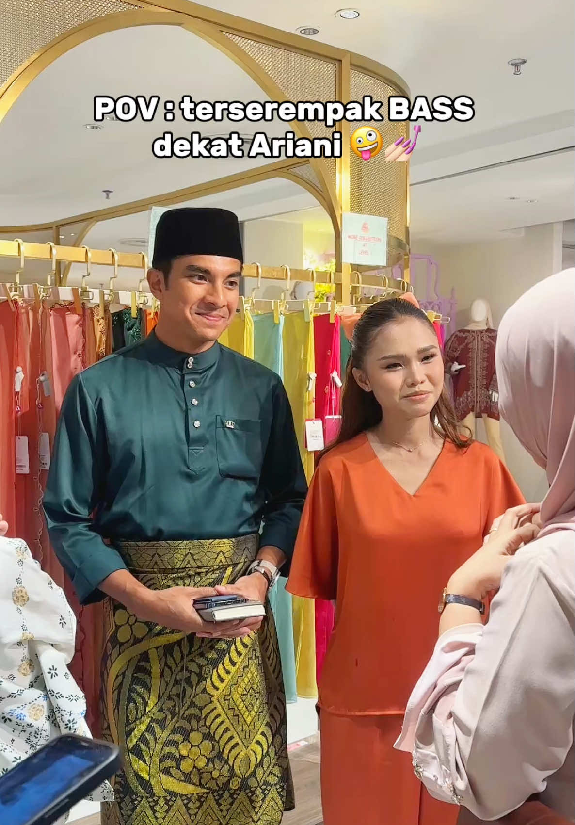 Guys !!! Guys !!! Guys !!! BASS datang shopping di Ariani 😍❤️  #syedsaddiqbellaastillah  #BASS  #couples  #ship 