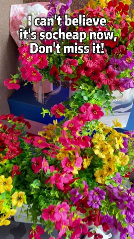 Love how full it looks! #porchdecor #fauxflowers #flowers #homedecor #frontporchdecor #frontporch #springdecor #springdecorations #springrefresh #tiktokshopcreatorpicks #TTSLevelup #februaryfinalpush #giftguide #ttsdelightnow