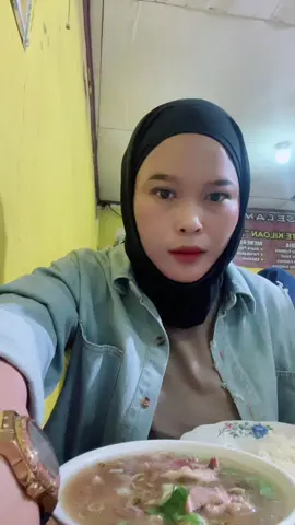 Happy iftar …langsung makan sate sm sop aja g pke takjil2an hehe#kulinerindonesia #kulinertiktok #kulinerbogor #kulinersentul #kulinerjakarta 
